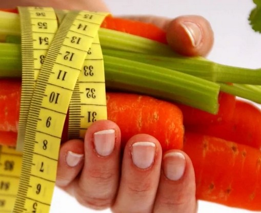 На диете болит голова причины