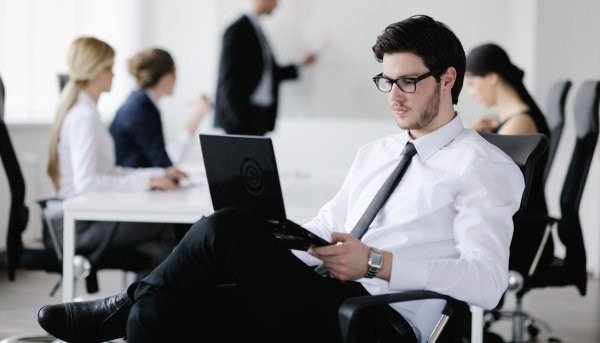 Как сидеть так чтоб не болела спина