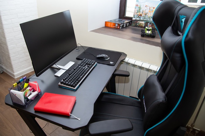 7 ïðîñòûõ ïðàâèë, êàê ìåíüøå óñòàâàòü çà ðàáî÷èì (èëè èãðîâûì) ñòîëîì Äëèííîïîñò