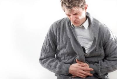 вечером поднимается температура и болит спина