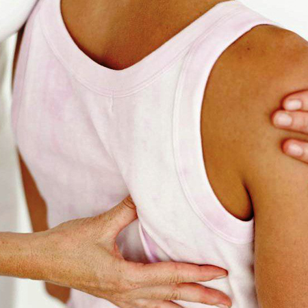 Больно дышать спина и сердце болит